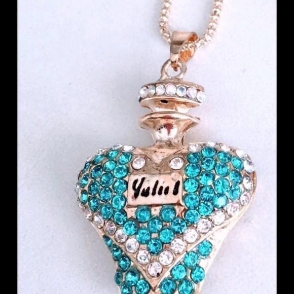 Betsey Johnson  Blingy Perfume bottle  necklace - Picture 2 of 3